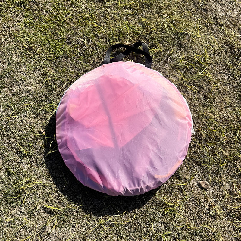 Kolorowy składany namiot dla dzieci na świeżym powietrzu