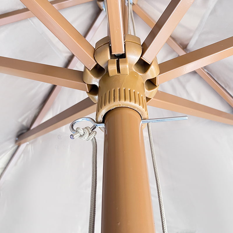 Parasol ogrodowy ze słomy o długości 3 metrów