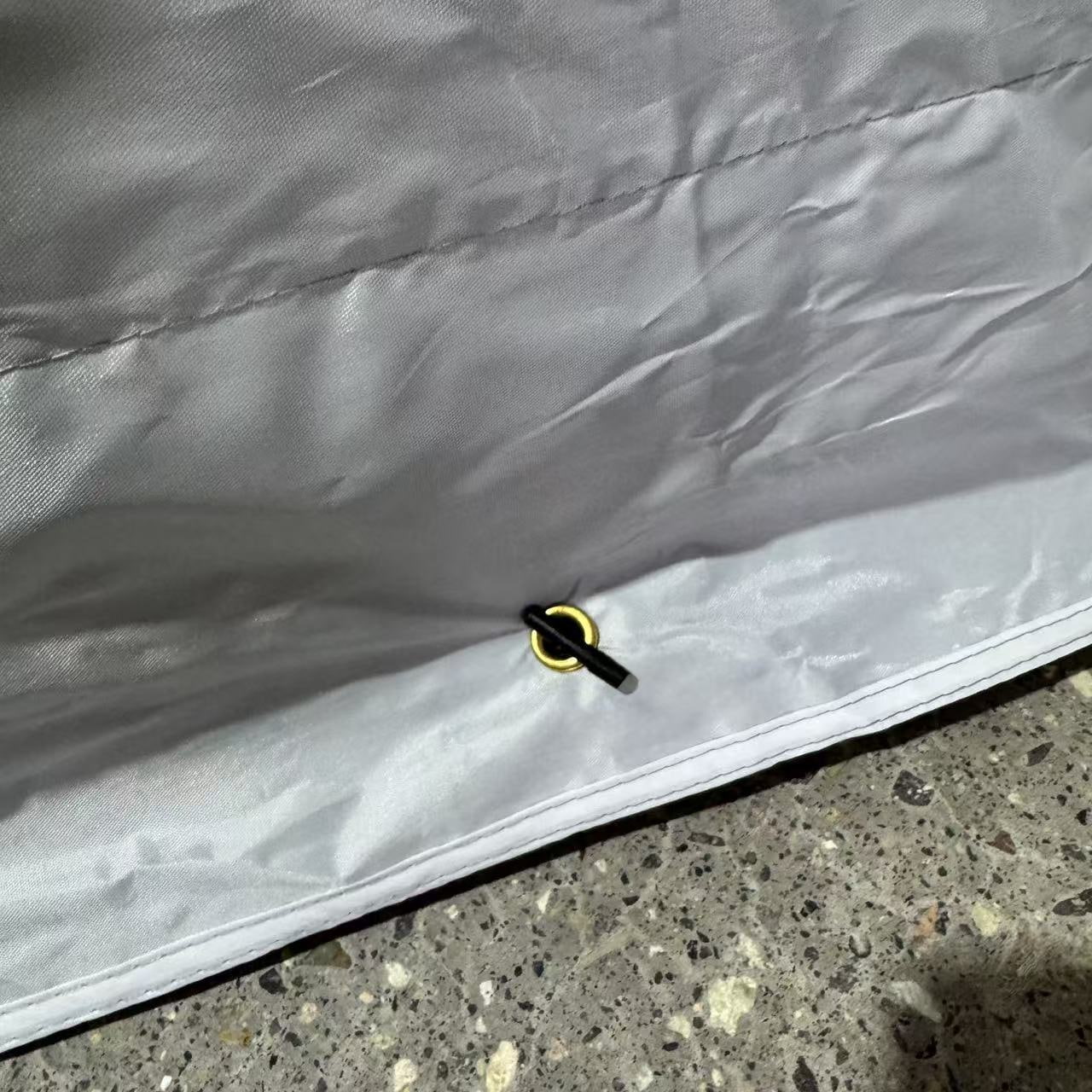 Odporny na deszcz i słońce schron samochodowy/namiot magazynowy